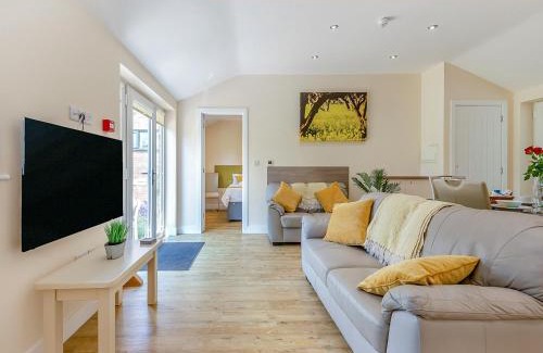 Woolland House | Hollywood - Uk49988