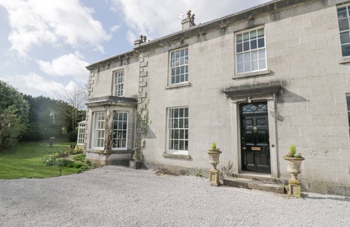 Carnforth Cottage | HOLMERE BANK, pet friendly, with open fire in Carnforth