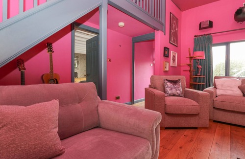 Carnforth Cottage | HOLMERE BANK, pet friendly, with open fire in Carnforth