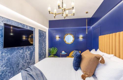 Bucharest City-Centre Apartment | HOLT - Leagues and Words Under The Sea
