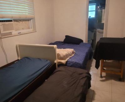 Lake Worth House | HolydayPalmBeachPoolHouse99fourPersonamin3 to5PersPartyPerBedroom