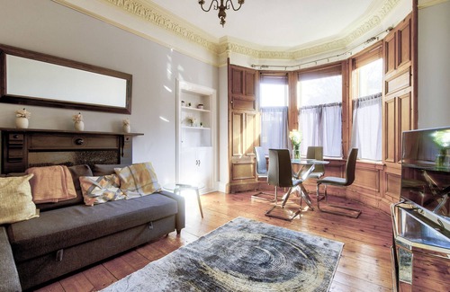 Gifford Apartment | Holyrood Park Apartment near Royal Mile and Palace