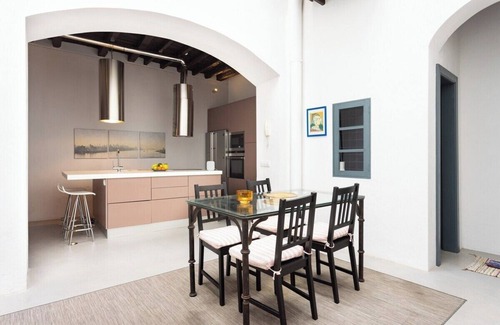 Historical Center Ski Chalet | Home2Book Stylish Design House in La Laguna Center