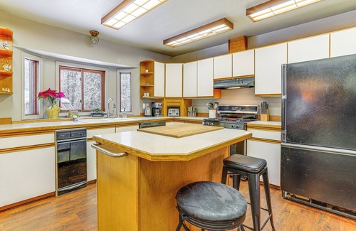 Anchorage House | Home 20 Mi to Anchorage & Chugach State Park!