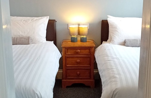 Bridlington Hotel | Home and Away Guesthouse