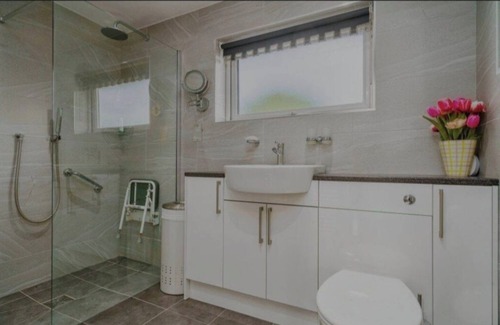 Waltham Cross House | Home away from home- a quiet resting place