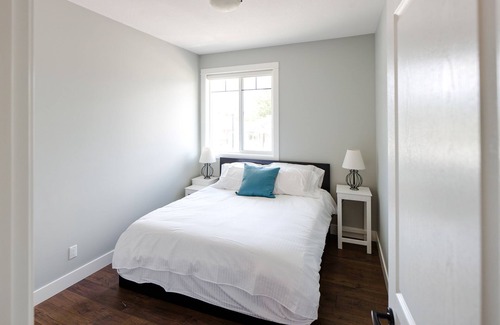 Salmon Arm House | Home away from home in the Shuswap