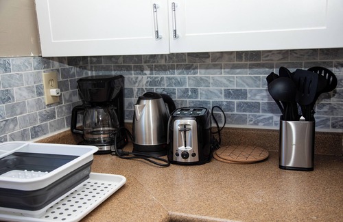 Winnipeg House | Home Away from Home! Family-sized vacations, group getaways, business trips,