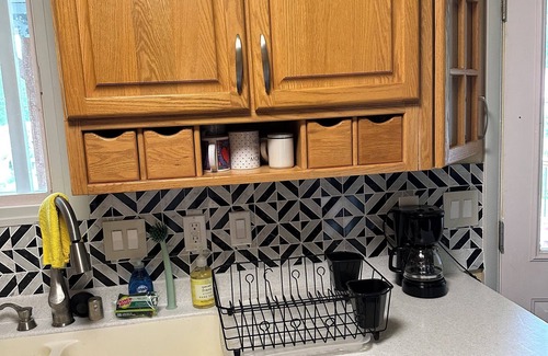 Taku - Campbell House | Home away from home near Airport with deck