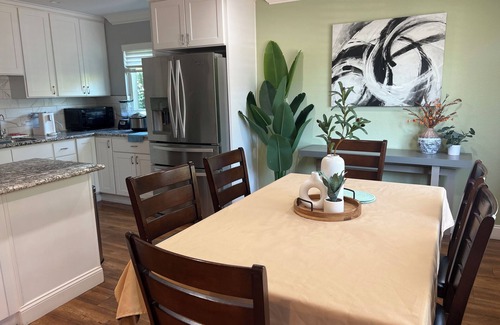 Willow Glen House | Home away home 4B2B Single House with big backyard SAN JOSE/PRIME LOCATION