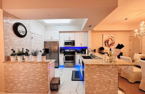 McGregor Condo | "Home away like home"-luxury, relaxing tropical escape to a sunshine state