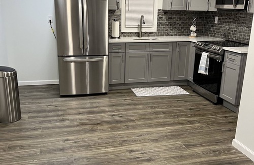 Brentwood Apartment | Home away your home where you deserve to have a good rest