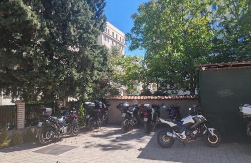 Kisela Voda Apartment | Home Base Apartments