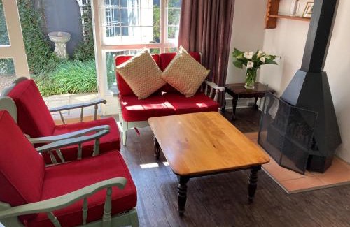 Greater Johannesburg Metropolitan Area Apartment | Home From Home, Waverley B&B, Johannesburg