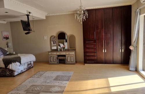 Zeerust House | @Home Guest House