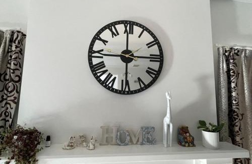 Upper Riccarton Villa | Home in Church corner