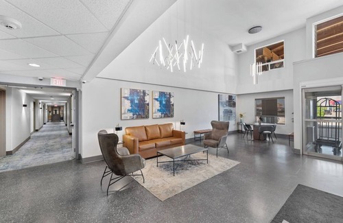 Lloydminster Hotel | Home Inn and Suites Lloydminster