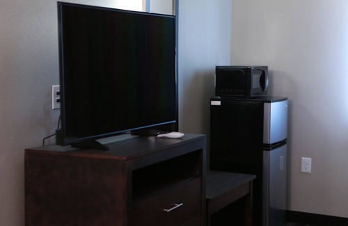 Southwind Hotel | Home Inn and Suites