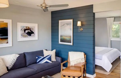 East Hampton North Hotel | Home-like Accommodations! 3 Convenient Units near Two Mile Hollow Beach!