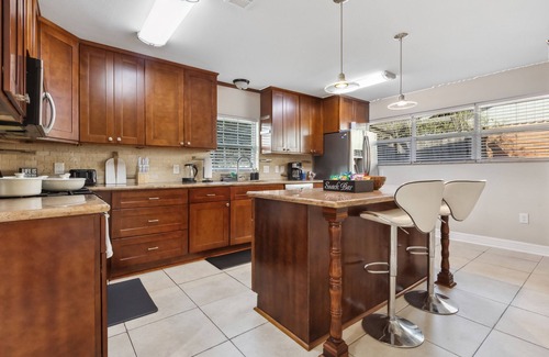 Westbury House | Home Near Downtown/Medical Center/NRG/Galleria