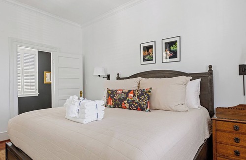 Harleston Village House | Home of the Queen- 4br/3.5ba & Private Pool in Heart of CHS!