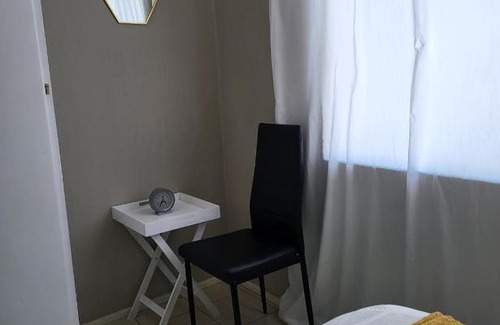 Weltevredenpark House | HOME STAY APARTMENT IN WELTERVREDEN PARK