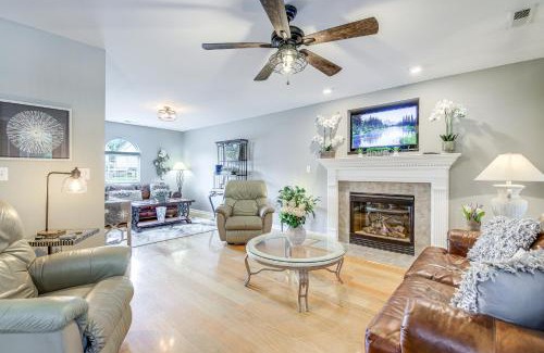 Ashley Oaks House | Home Sweet Home with Private Pool and Patio!