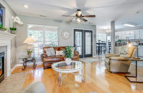 Ashley Oaks House | Home Sweet Home with Private Pool and Patio!