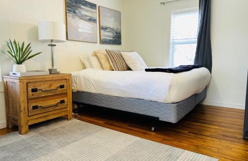 South Boise Village House | Home Sweet Idahome, feels like home with all the decor you wish you could afford King bed in master, fully fenced dog friendly yard, a few blocks from BSU and downtown Boise, Your perfect stay!