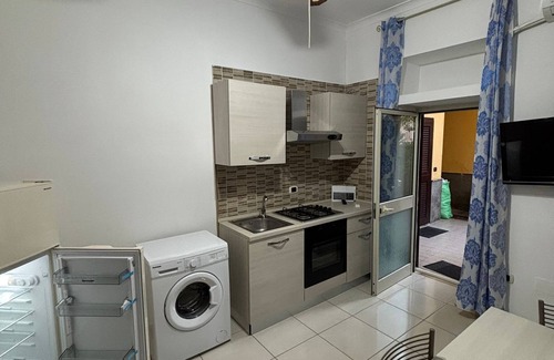 Naples House | Home To Fly