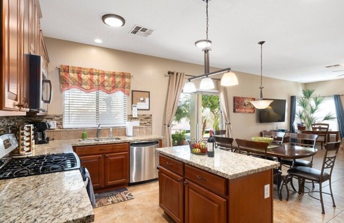 Glenhurst House | Home w/Heated Pool | Min to Spring Training | Game Room