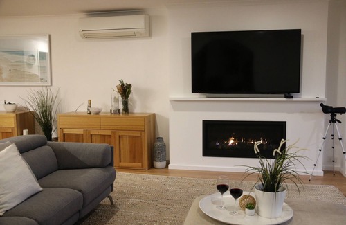 Ocean Grove House | Home With a View Close to Beach