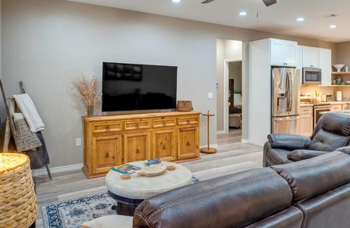 Brookeland House | Home with Pool Access Fishing at Lake Sam Rayburn!