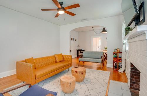 Lakeland House | Home with Private Yard Less Than 2 Mi to Hollis Garden!