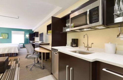 Biggs Field Hotel | Home2 Suites by Hilton El Paso Airport, TX