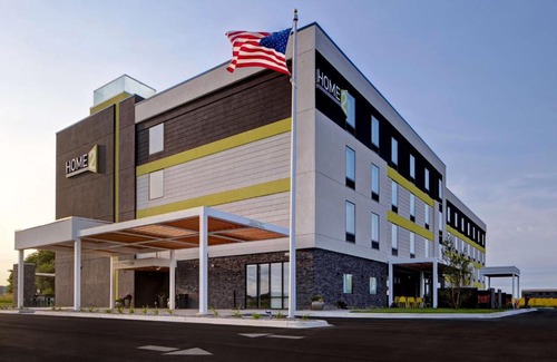 Loves Park Hotel | Home2 Suites By Hilton Loves Park Rockford