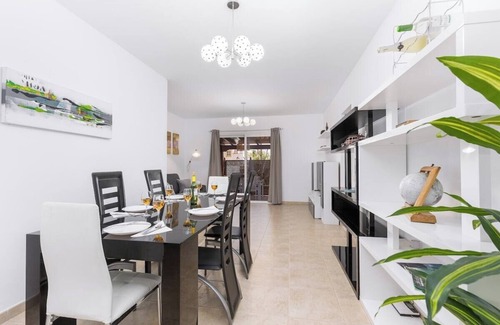 Caleta de Fuste Ski Chalet | Home2Book Charming Casa El Refugio