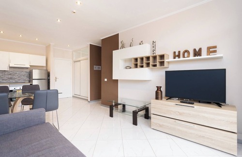 Playa Paraiso Apartment | Home2Book Cute Apartment with Pool, Callao Salvaje