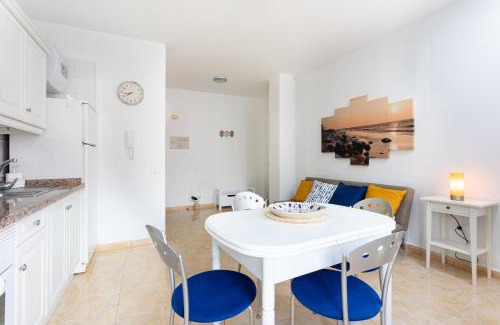 Los Sauces Apartment | Home2Book Sea Side Charco Azul Pool Apartment Wifi