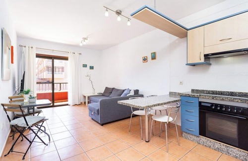 El Medano Apartment | Home2Book Sunny Getaway, El Médano Terrace & Pool