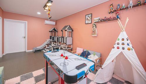 Hallim Villa | Homechee Kids Poolvilla