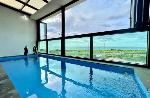 Hallim House | Homechee Poolvilla