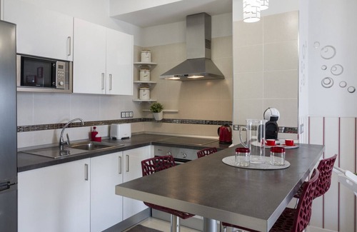 Bajamar Apartment | HomeForGuest BEAUTIFUL APARTMENT, SEA VIEWS, BBQ, GYM