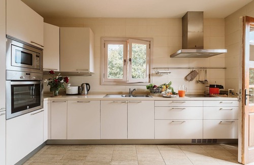 Tacoronte Cottage | HomeForGuest Rural House El Laurel with terrace and large gardens