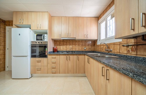 Pineda de Mar Apartment | HomeHolidaysRentals Dona - Costa Barcelona