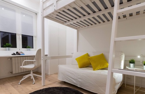 Crescenzago Apartment | HomeHotel - Paruta 76 - Febe