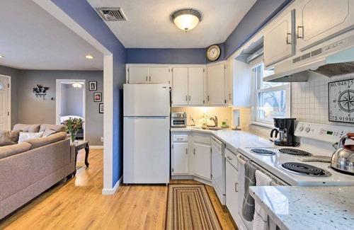 Rocky Point House | Homelike, peaceful and centrally- home located in the hamlet of Rocky Point NY