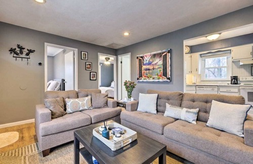 Rocky Point House | Homelike, peaceful and centrally- home located in the hamlet of Rocky Point NY