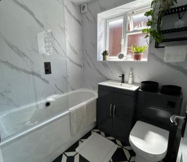 Walton-on-Thames Apartment | Homely flat in Surrey