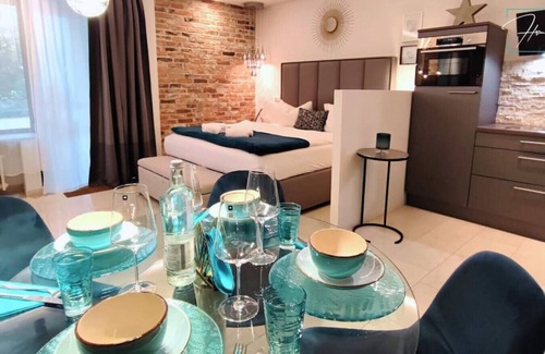 Ramersdorf Apartment | Homely Stay - Studio P1